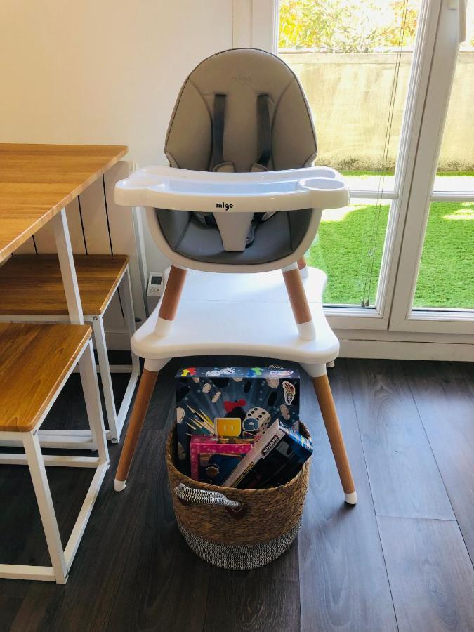 マニー＝ル＝オングル7 Minutes Disney/Netflix/Terrace/Car Parkアパートメント エクステリア 写真