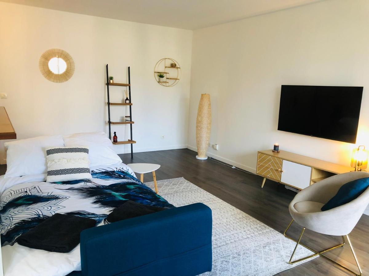 マニー＝ル＝オングル7 Minutes Disney/Netflix/Terrace/Car Parkアパートメント エクステリア 写真