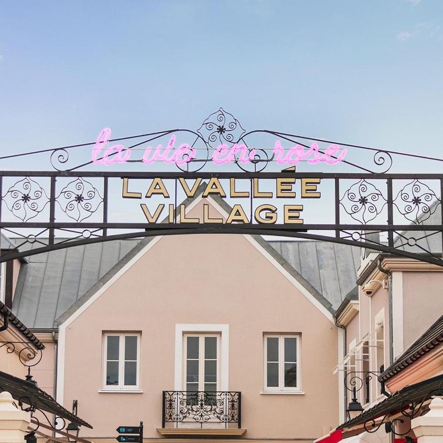 マニー＝ル＝オングル7 Minutes Disney/Netflix/Terrace/Car Parkアパートメント エクステリア 写真